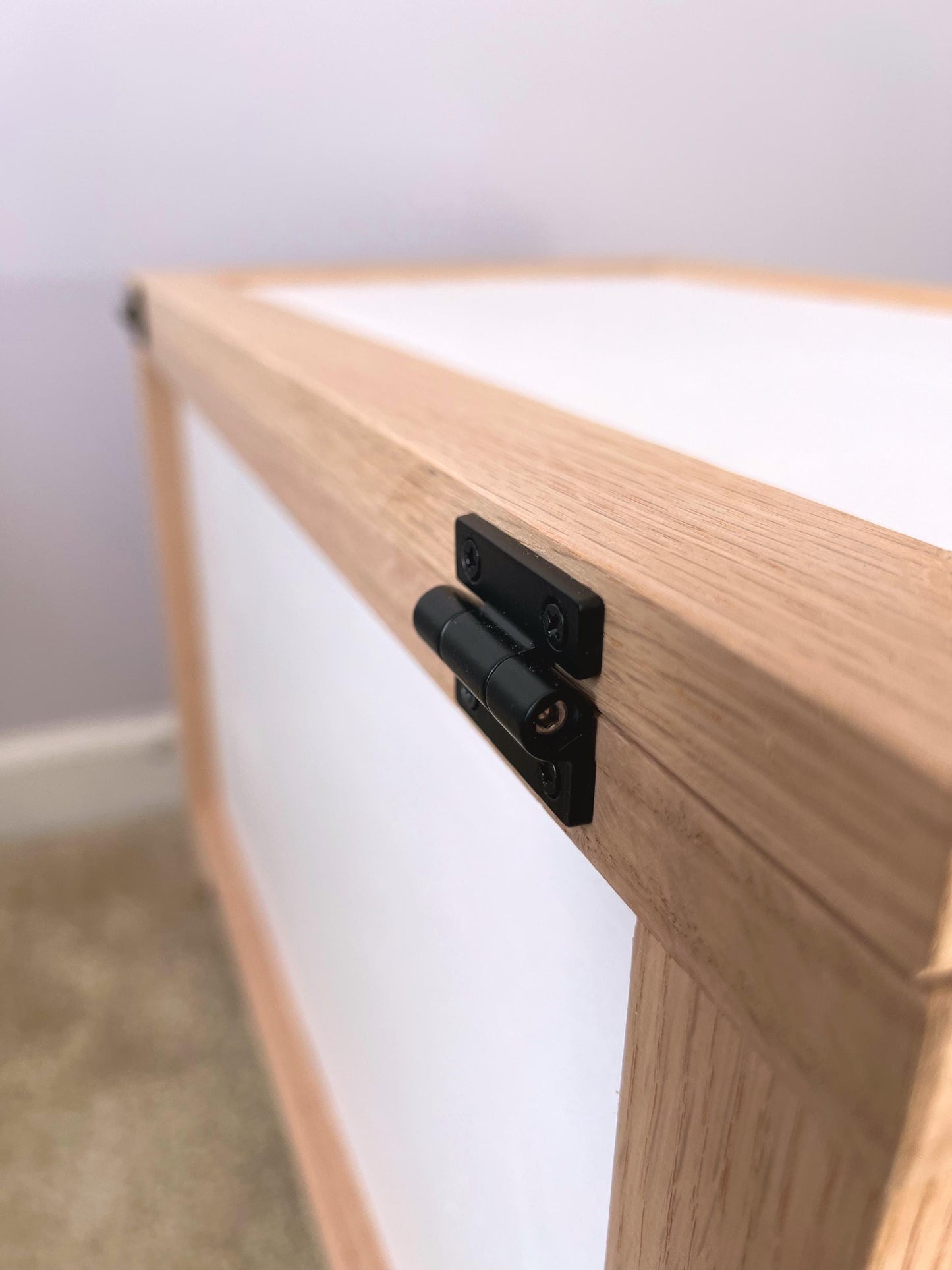 Handmade wood toy box with torsion hinges. Toy box lid with soft close hinge, safe for little hands.