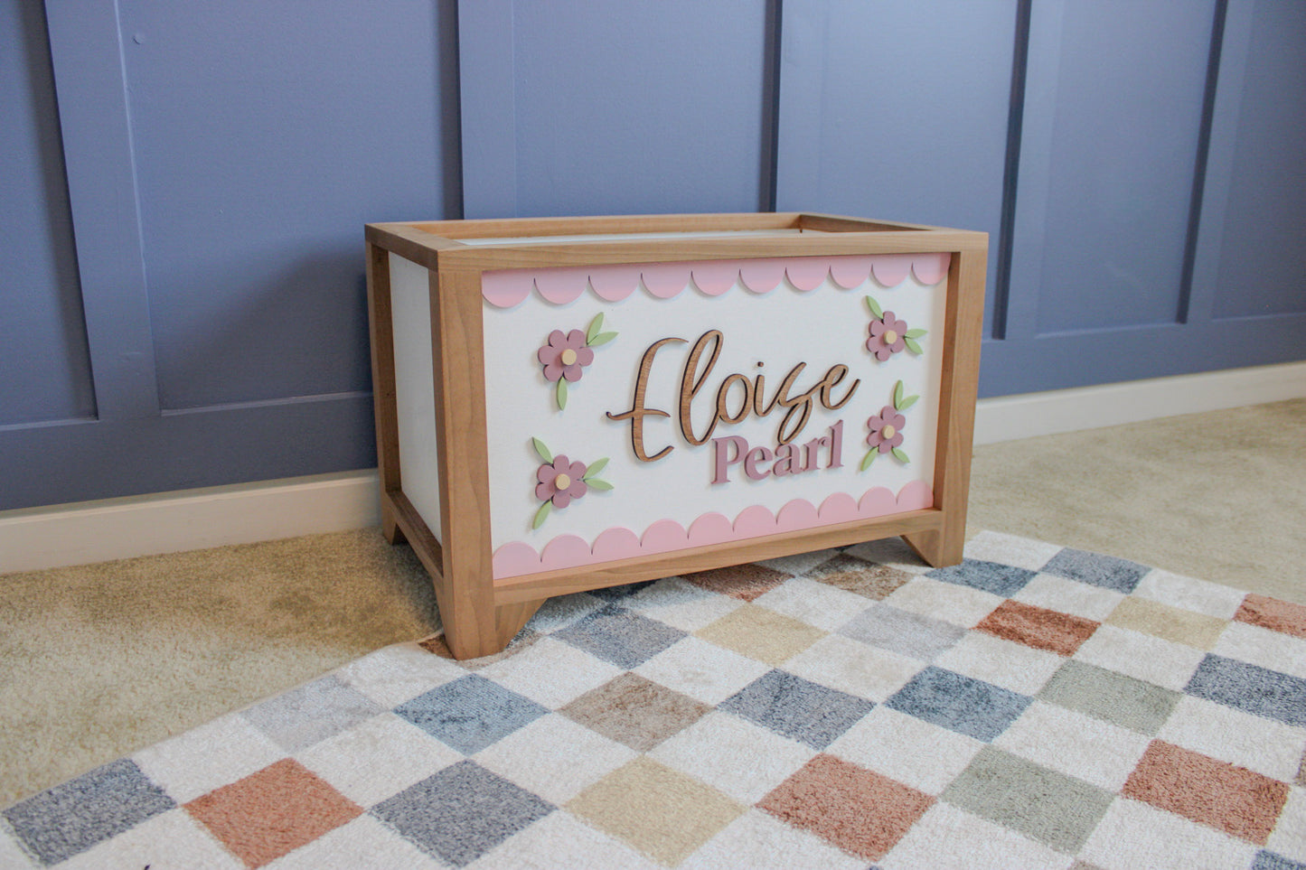 Scallop Daisy Toy Chest