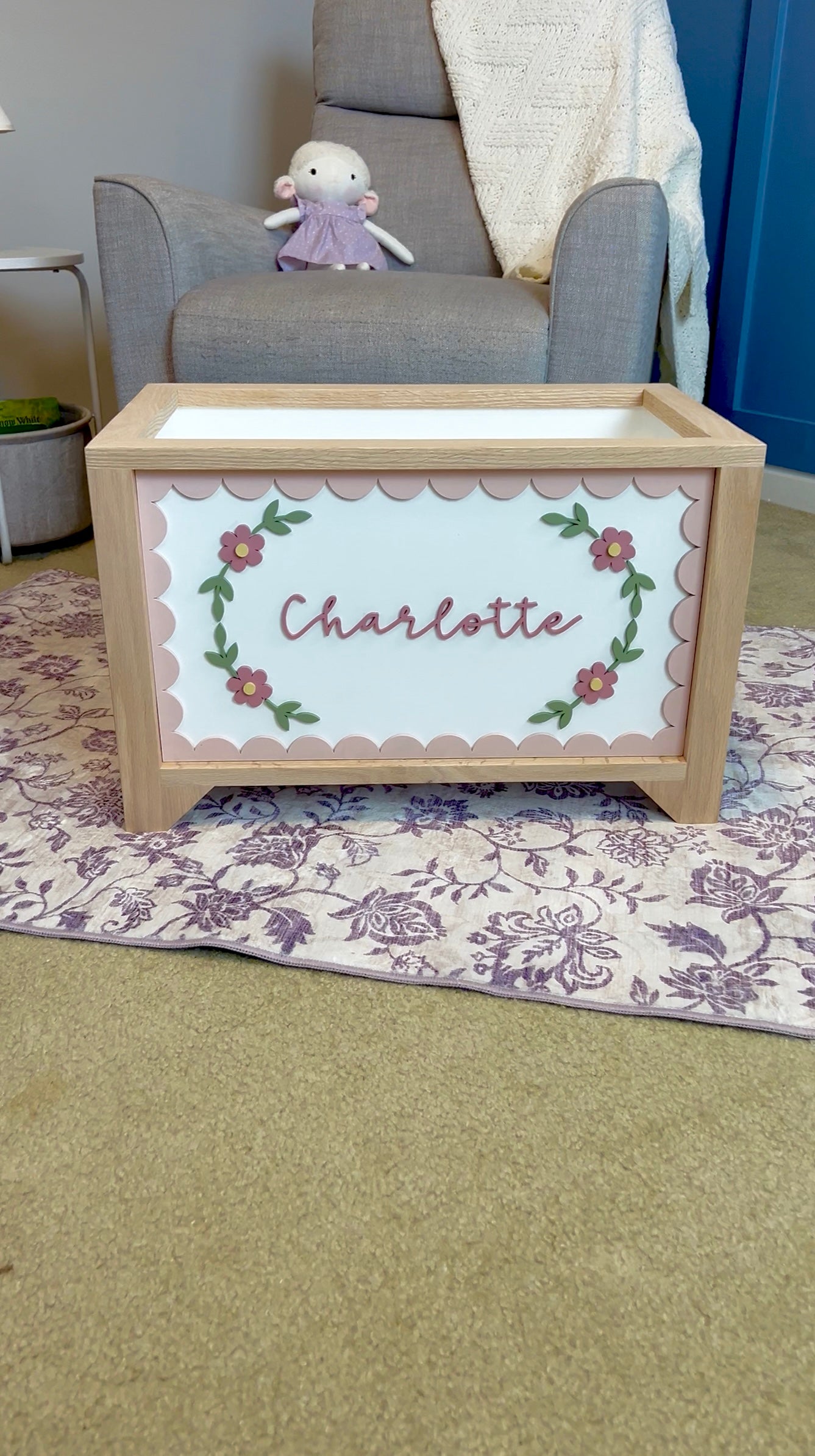 Flowers with Scallops Toy Chest