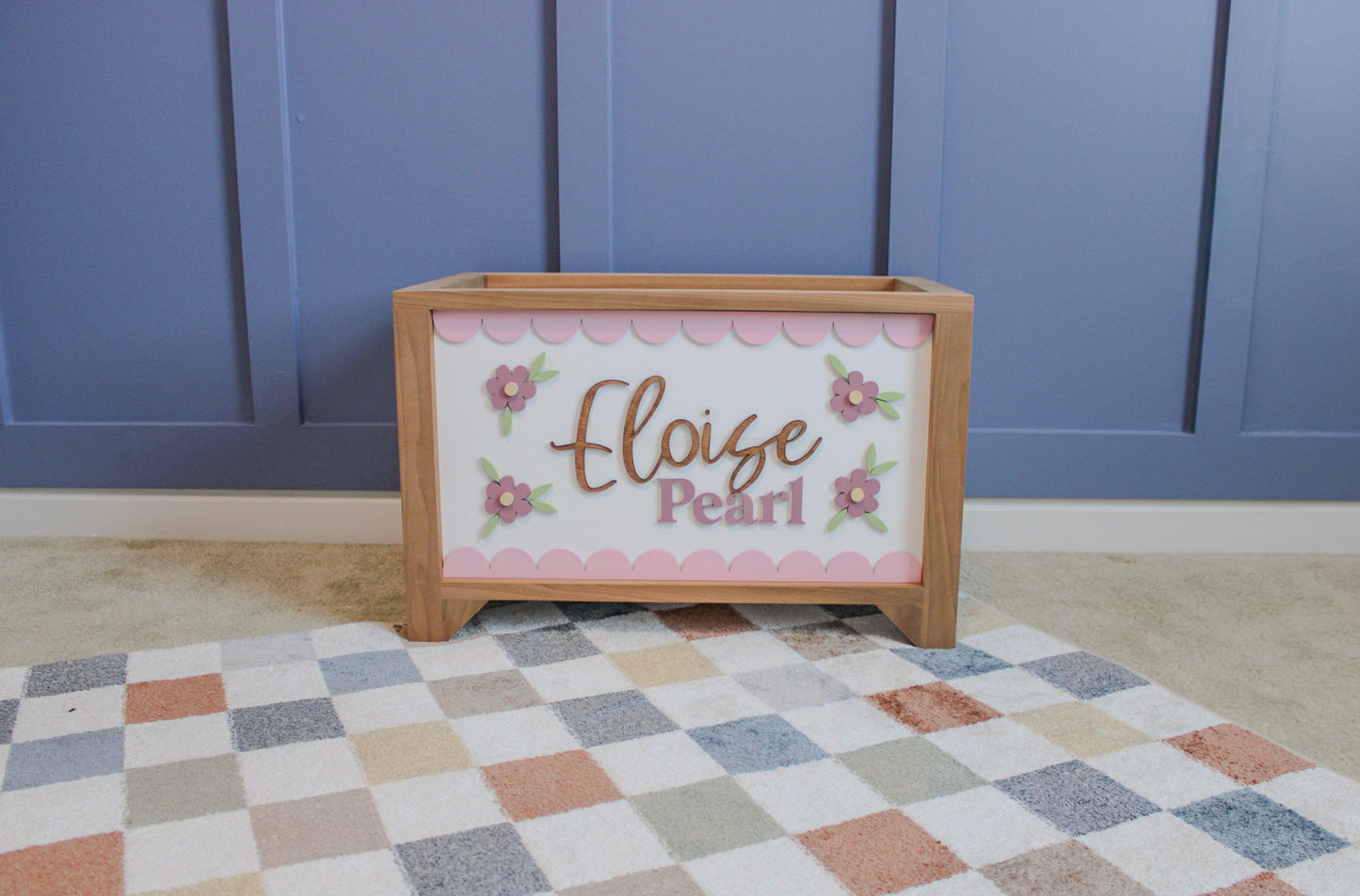 Scallop Daisy Toy Chest