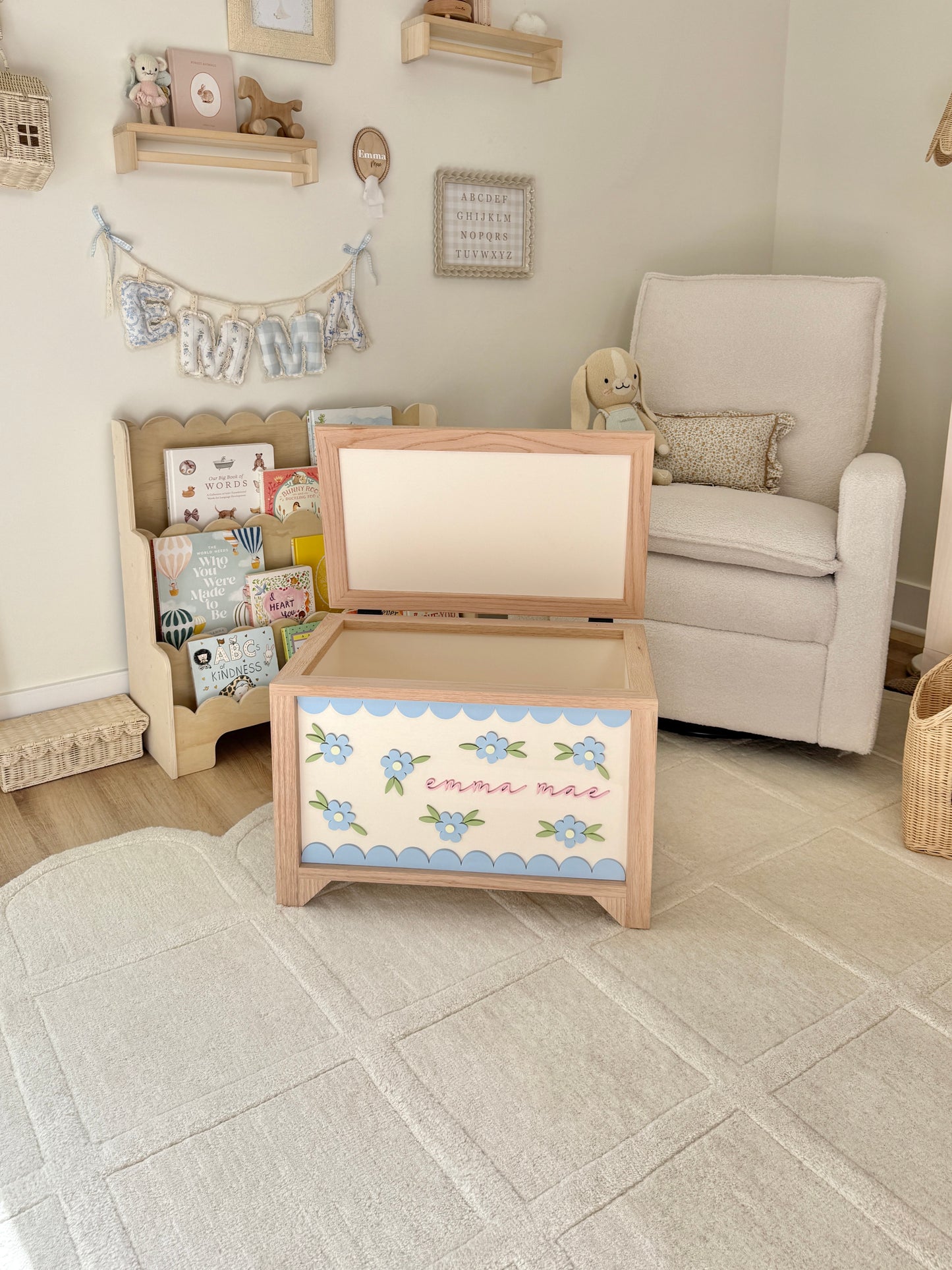 Scallop Wildflower Toy Chest
