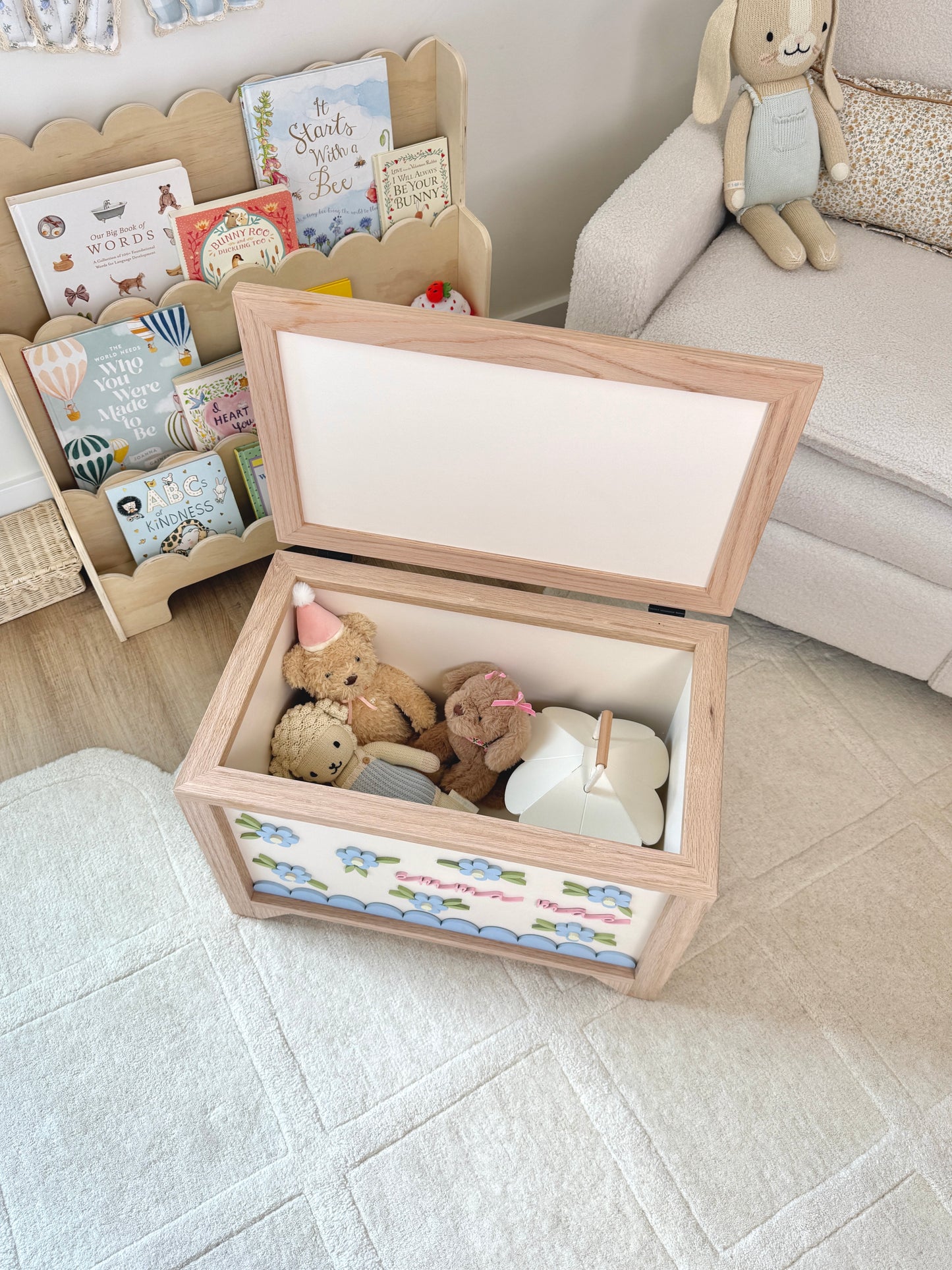 Scallop Wildflower Toy Chest